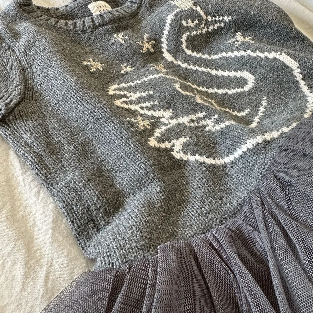 GAP Gray Tulle Swan Dress with Cream Swan Motif
